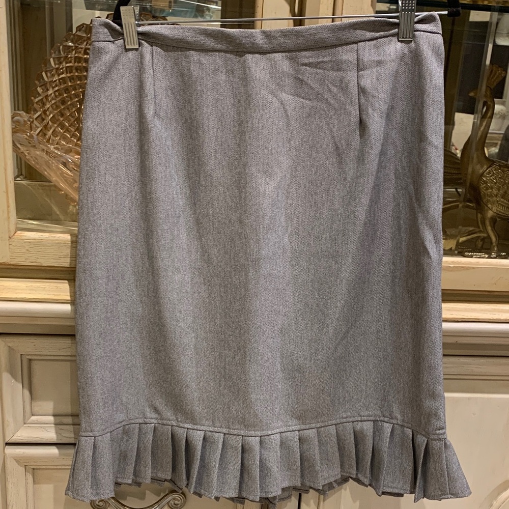 Gray Pleated Hem Women's Skirt